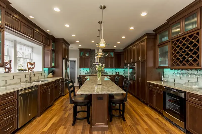 warm-contemporary-kitchen-dining