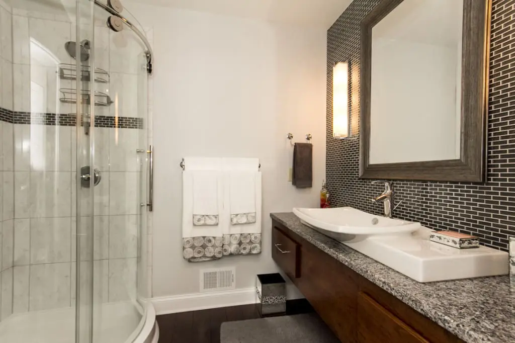 Classic Contemporary Hall Bath - Pikesville