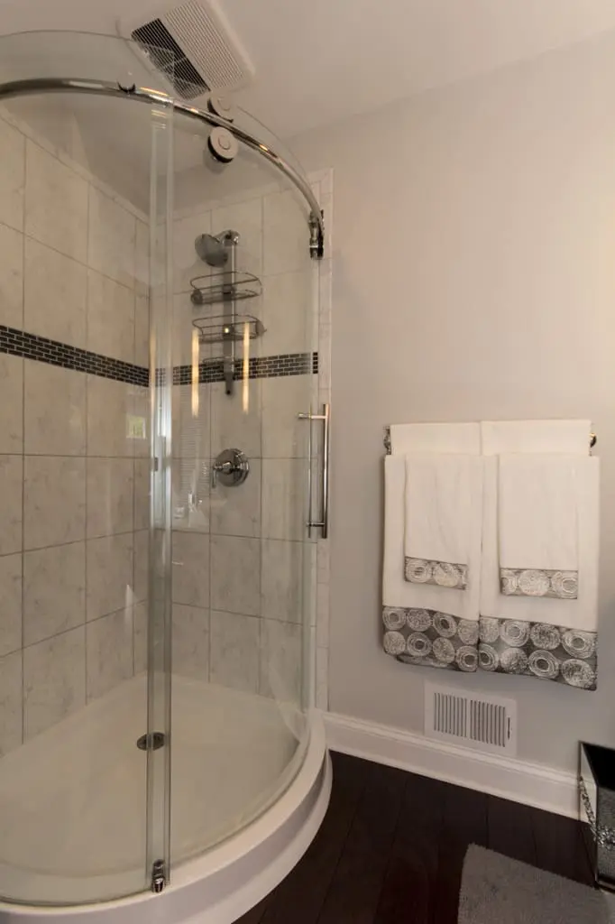 Classic Contemporary Hall Bath - Pikesville