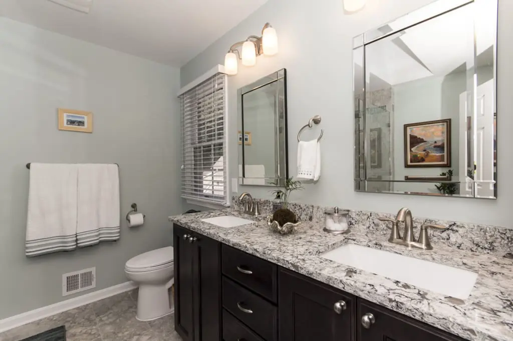 Transitional Master Bathroom - Laurel