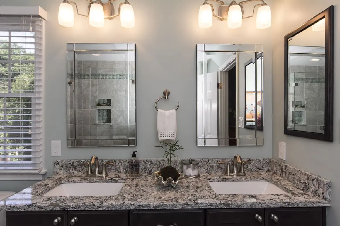 Transitional Master Bathroom – Laurel