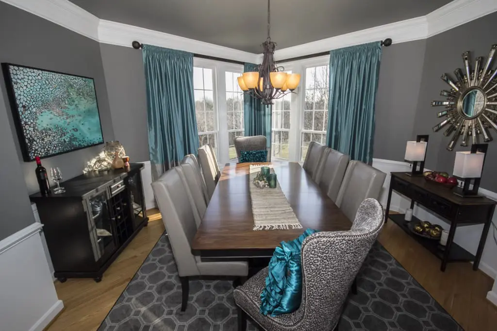 Modern Coastal Dining Room - Columbia