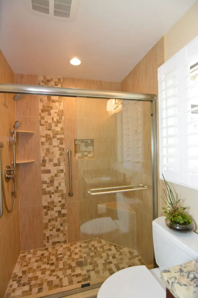 Earthy Master Bath - Columbia