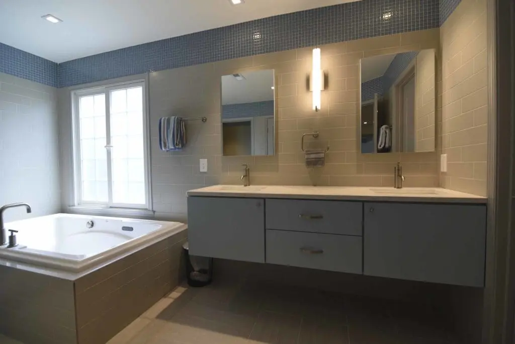 Minimalist Chic - Clarksville