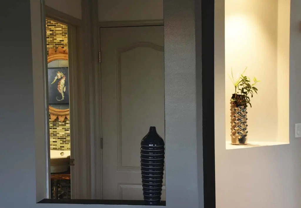 Minimalist Chic - Clarksville