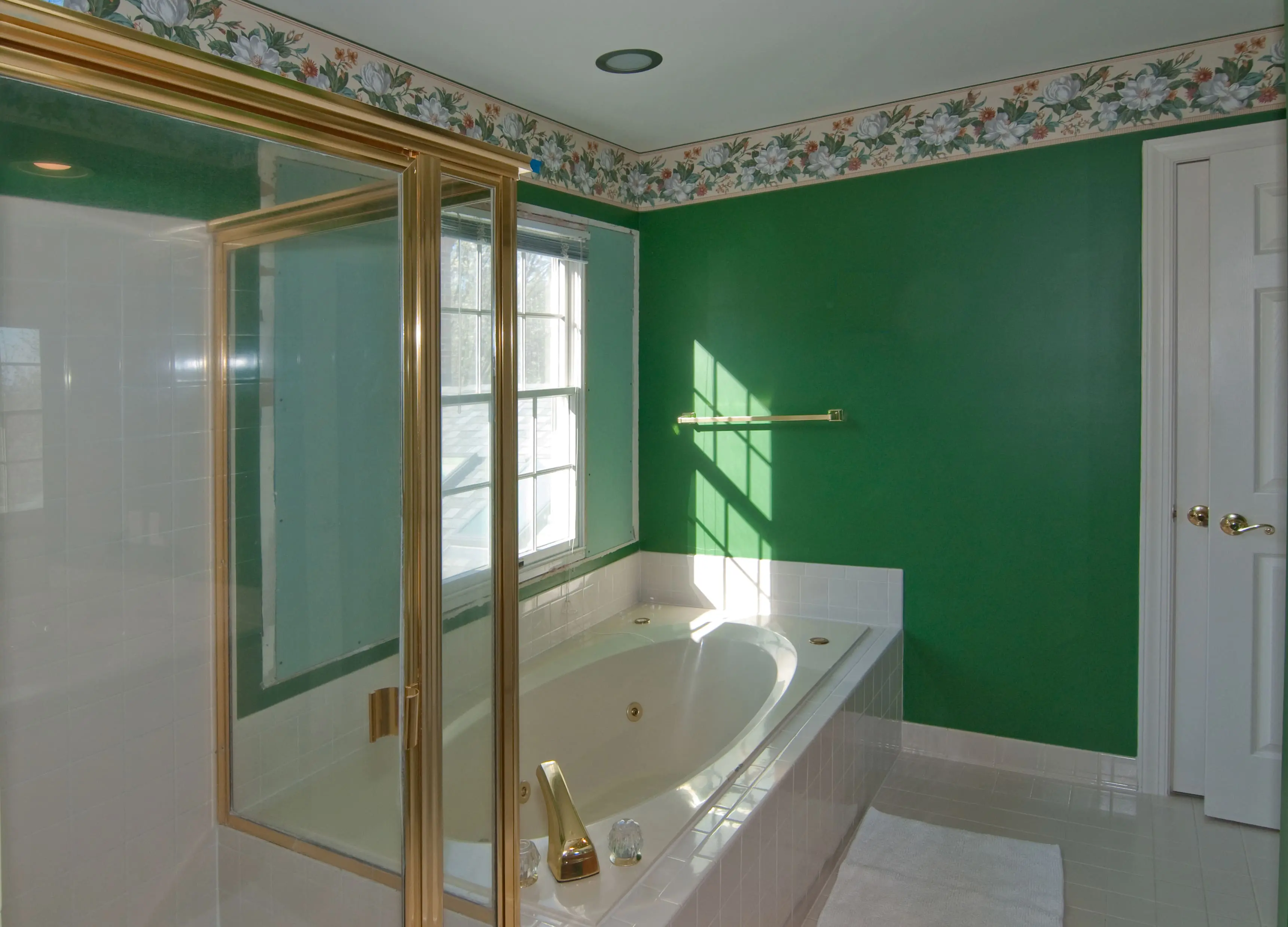 Check out how this 90’s bathroom transformed…