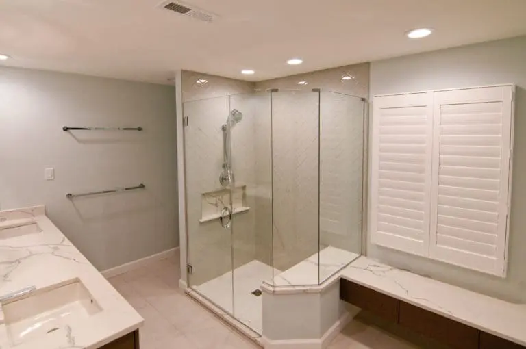 Serene Primary Bath – Clarksville