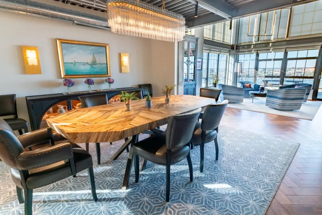 Silo Point Stunner - Dining Room