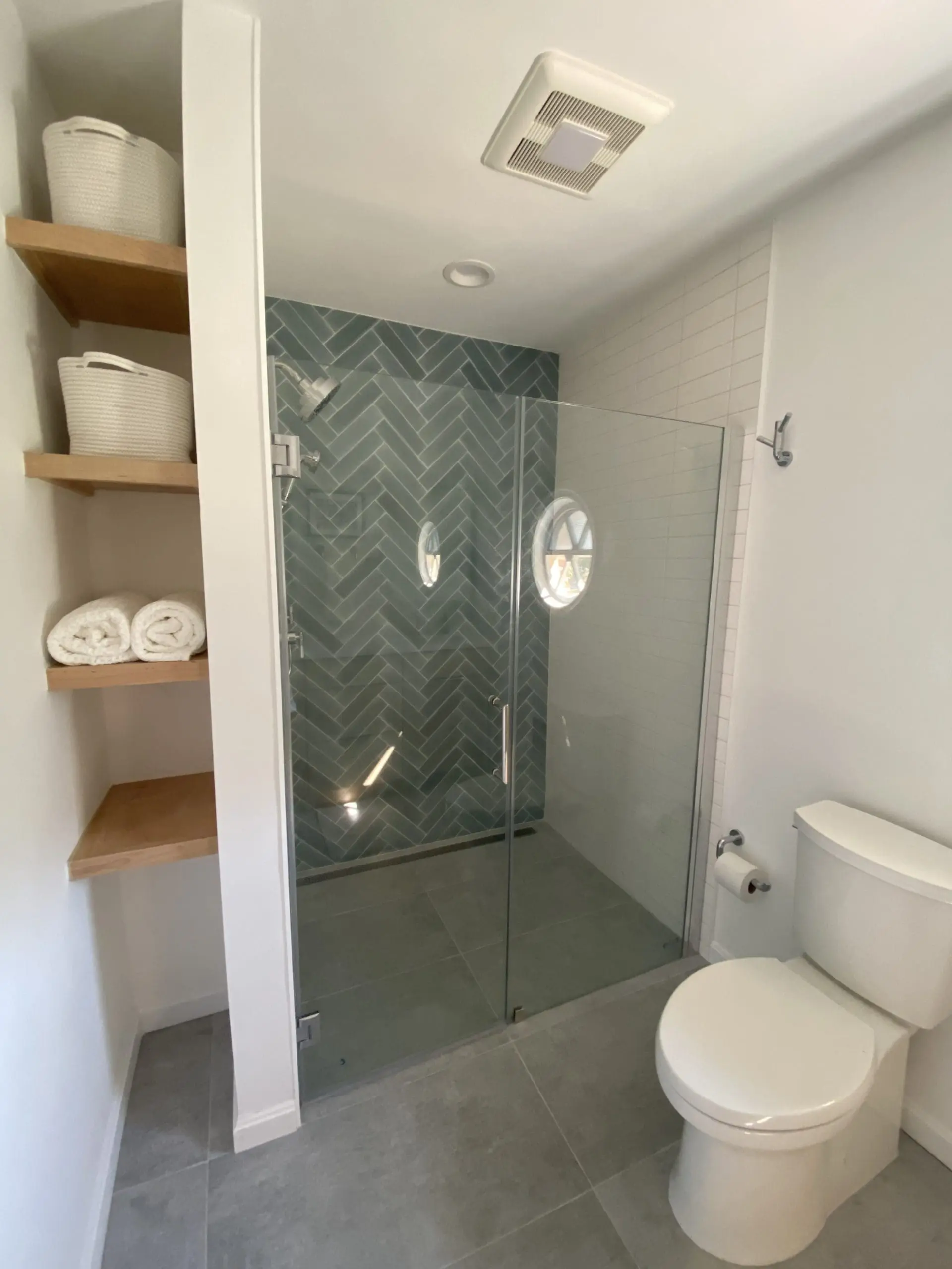 Scandi Modern Primary Bathroom – Ellicott City