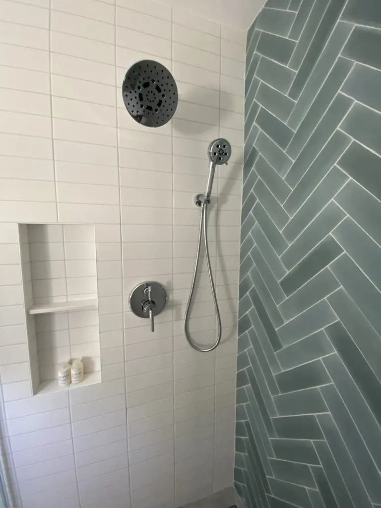 Scandi Modern Primary Bathroom – Ellicott City