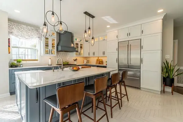 Bright Kitchen