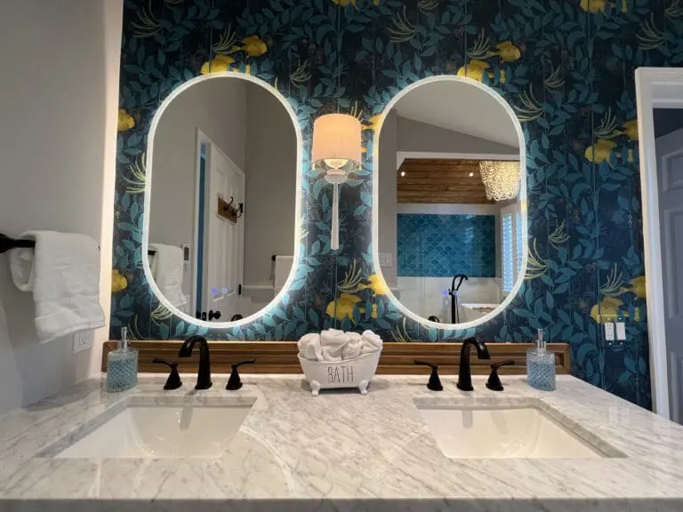Coastal Reflections Primary Bath