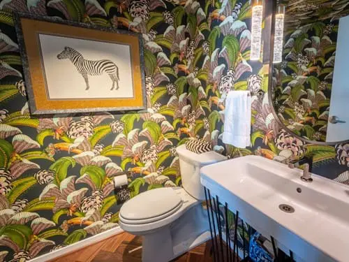 Silo Point Stunner - Powder Room